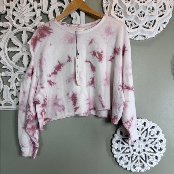 Mustard Seed NWT Distressed Tye Dye Pink Sweatshirt Open Shoulder Seam Cropped M - Picture 1 of 5